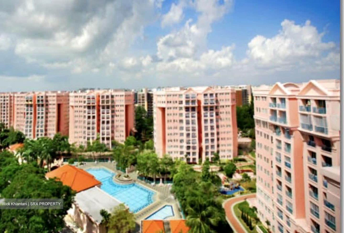 Melville Park (D18), Condominium #561286531
